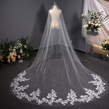 Load image into Gallery viewer, 3m wedding veil with comb (Lace edge cathedral)
