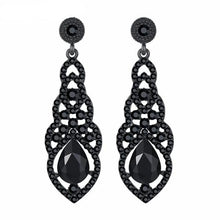 Load image into Gallery viewer, Crystal drop earrings