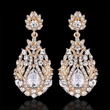 Load image into Gallery viewer, Crystal drop earrings