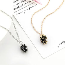 Load image into Gallery viewer, Mini pine cone necklaces