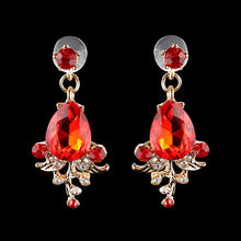 Load image into Gallery viewer, Wedding crown/tiara with earrings