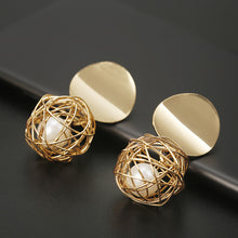Load image into Gallery viewer, Stud earrings for brides