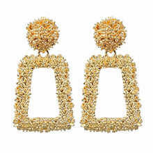 Load image into Gallery viewer, Stud earrings for brides