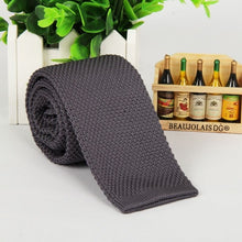 Load image into Gallery viewer, 5.5 cm knit skinny tie