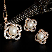 Load image into Gallery viewer, Elegant pearl bridal jewelry set