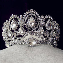 Load image into Gallery viewer, Luxury bridal tiara with big crystal