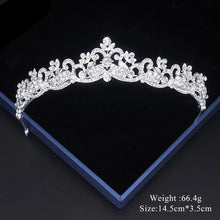 Load image into Gallery viewer, Wedding crown/tiara headpiece